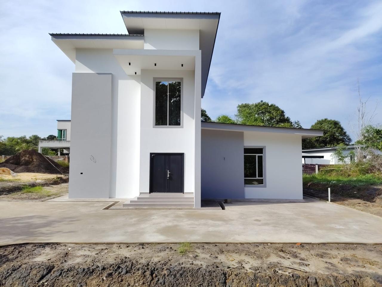 Double storey contemporary residence in Bandar Seri Begawan by Alek Jaya Sdn Bhd